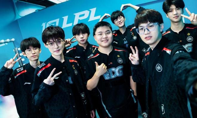 典瞬间解析 典瞬间解析