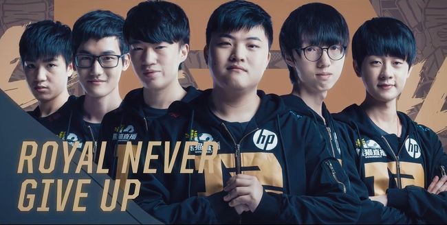 的锋线球员 的锋线球员